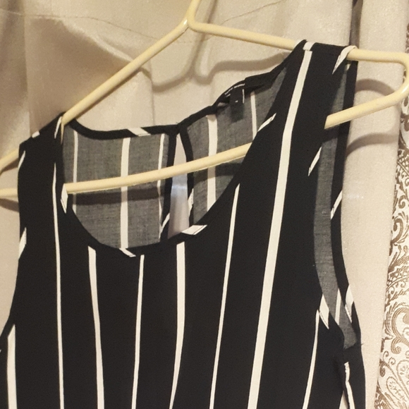 Black and white jumpsuit .size small , vera Moda,  worn twice only . - Picture 3 of 3